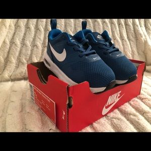 Nike Air Max Tavas Toddler 7c Blue & White